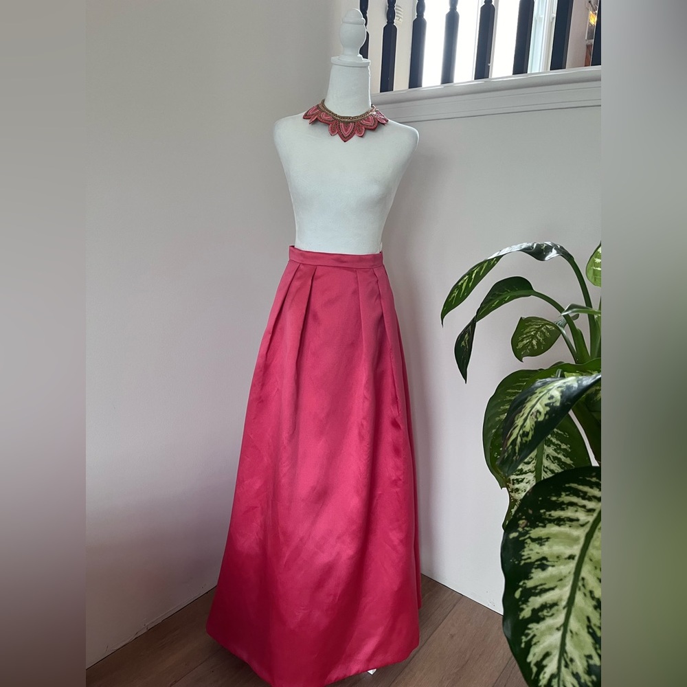 Xscape Peach Skirt Size 2